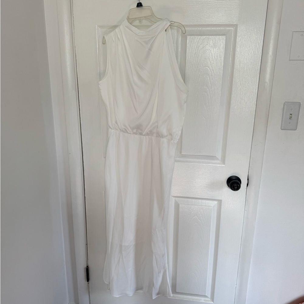 PRETTYGARDEN Satin White Sleeveless Midi Dress